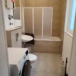 Apartment Monteurwohnung Messewohnung 5 Personen Nähe Düsseldorf *