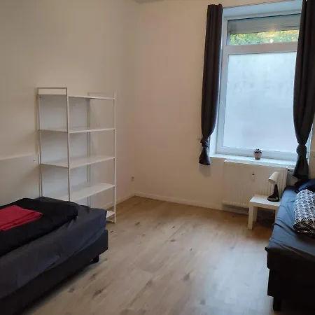 Monteurwohnung Messewohnung 5 Personen Naehe Duesseldorf Apartment